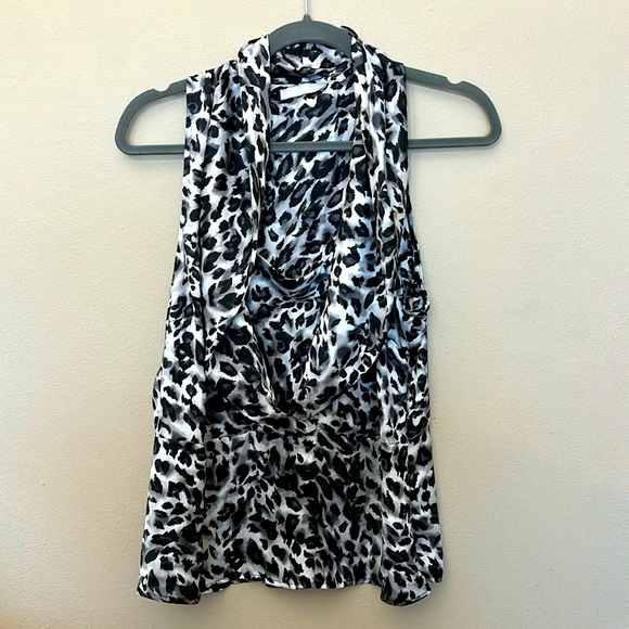 Violet & Claire Black and White Animal Print sleeveless top Size Large - Picture 1 of 6